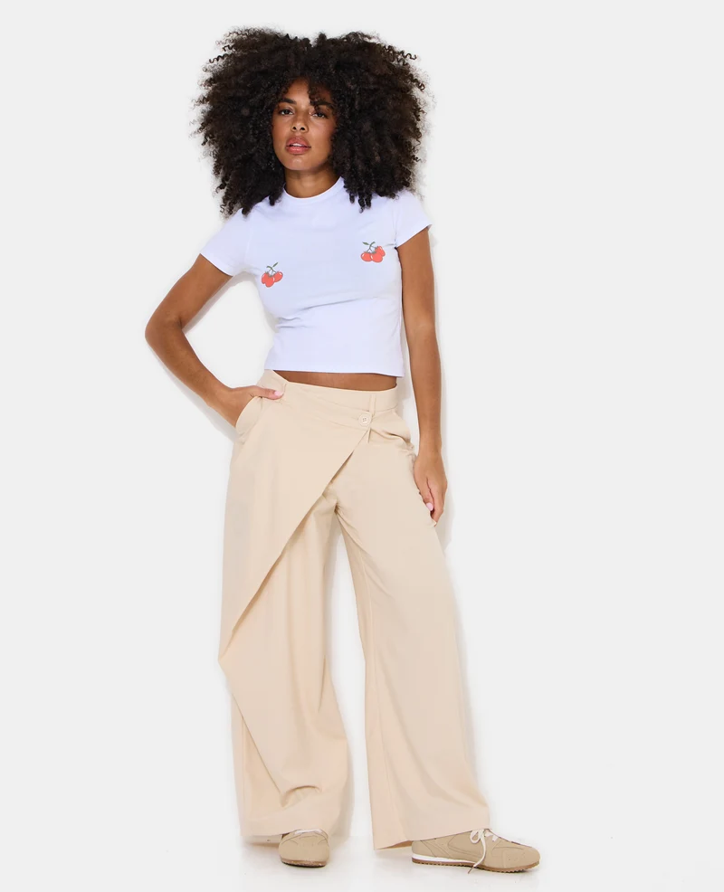 T-shirt ajusté avec prints poitrine