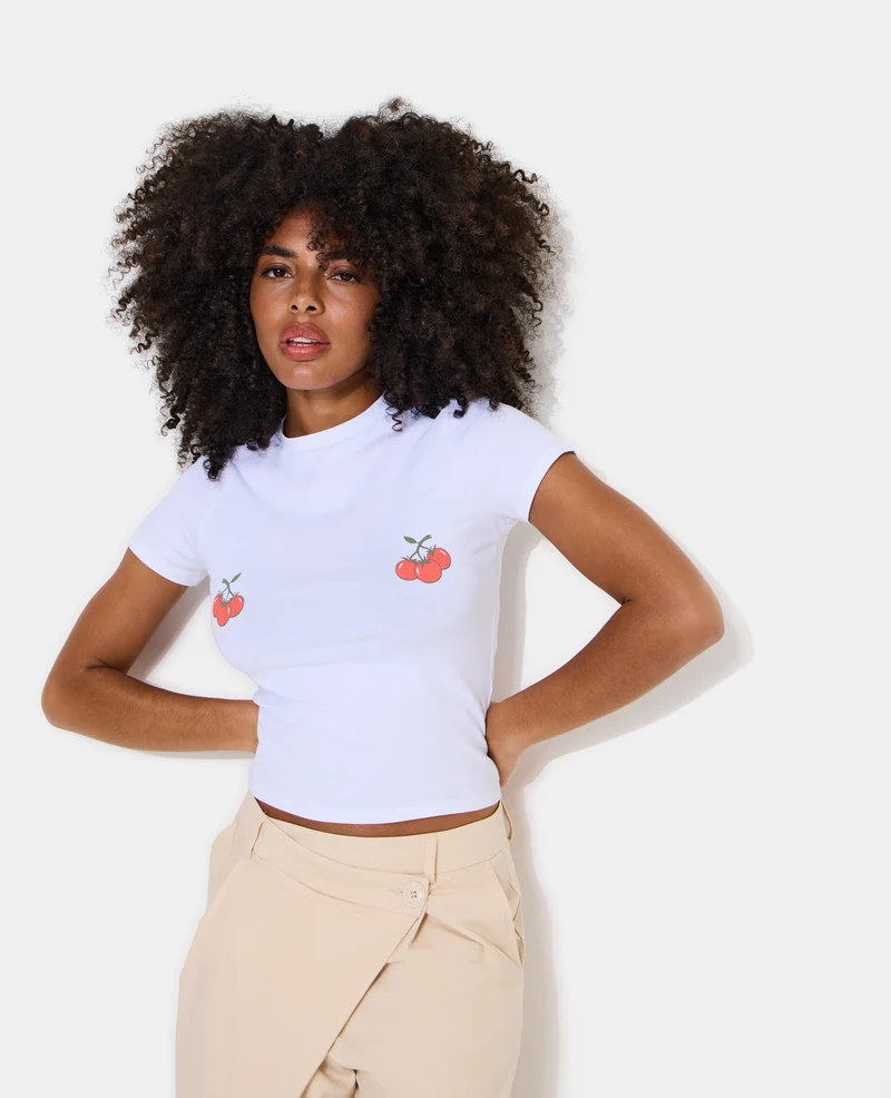 T-shirt ajusté avec prints poitrine