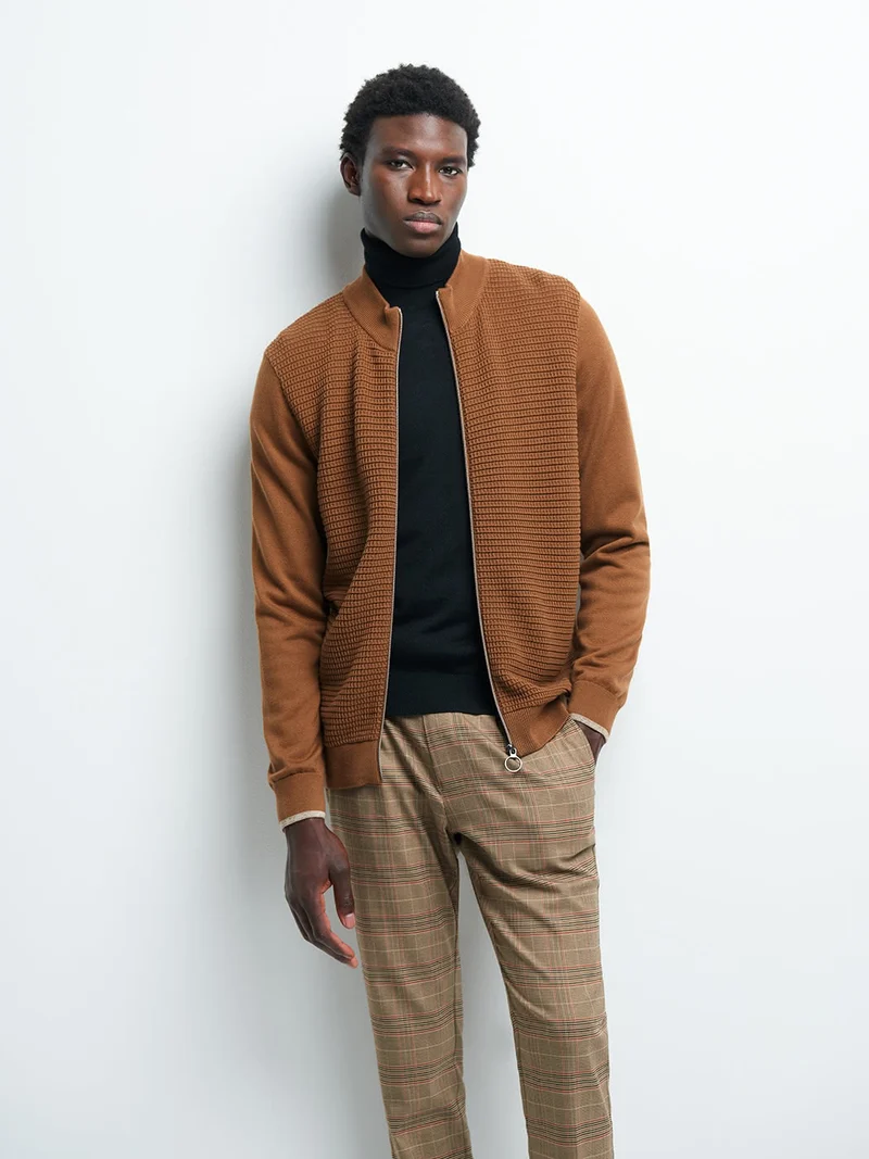 Cardigan col montant