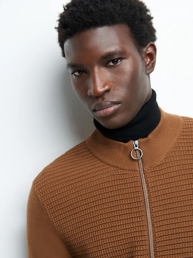 Cardigan col montant