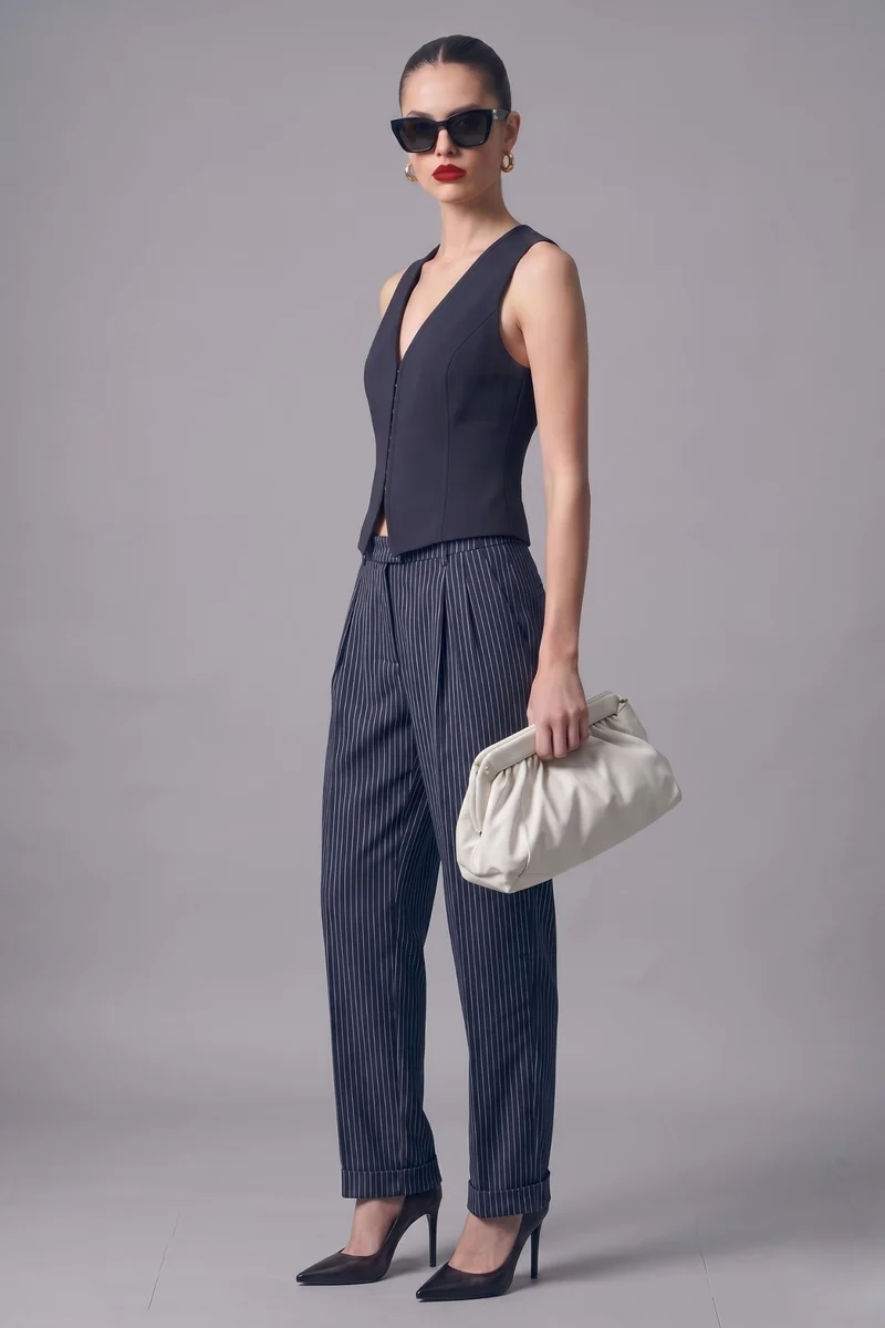 Claudia|Viscose V-Neck Crop Waistcoat