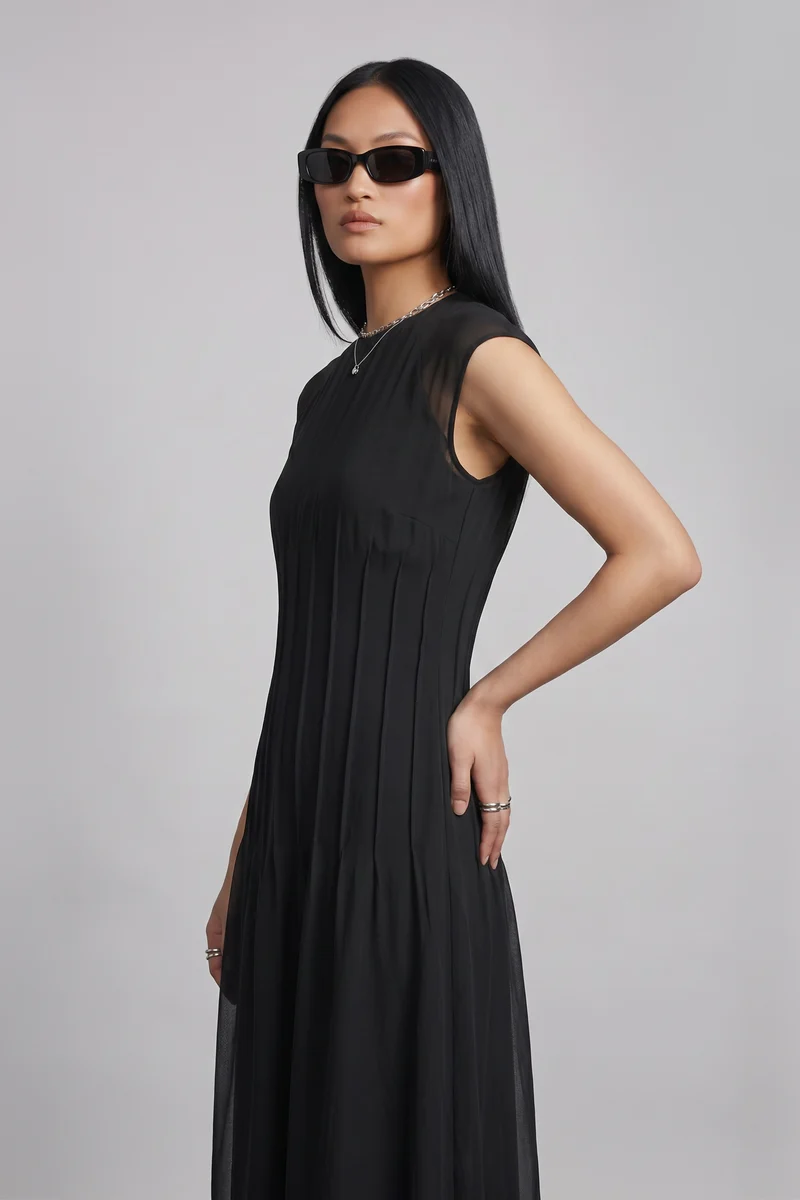 Sienna|100% Viscose Pintuck A-Line Maxi Dress