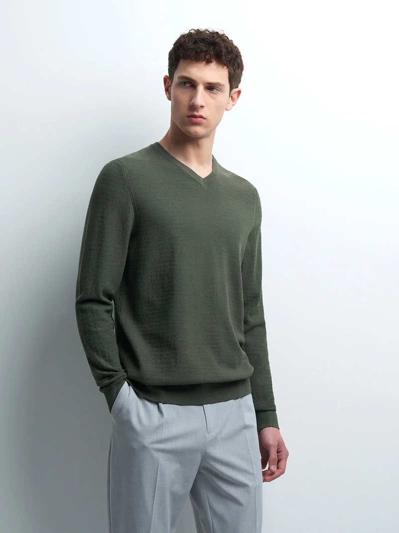 Pull col V en viscose certifiée