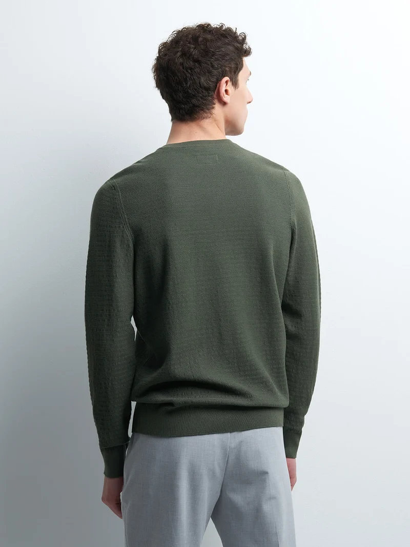 Pull col V en viscose certifiée