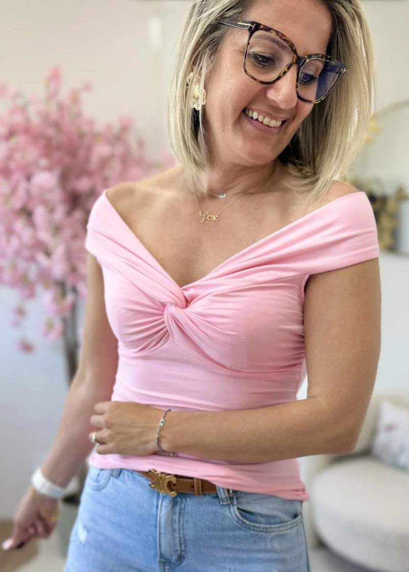 Top Sandy rose