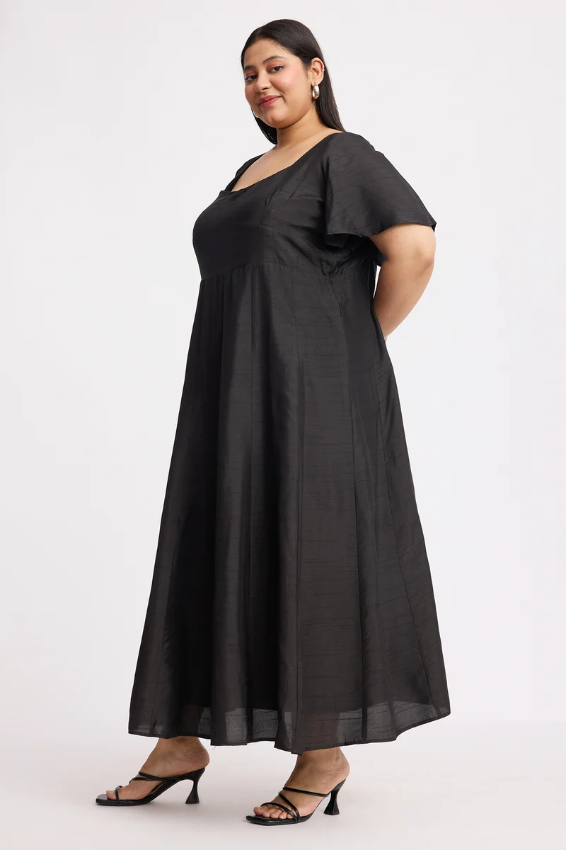 Isiy|Viscose Sweetheart Neckline Maxi Dress