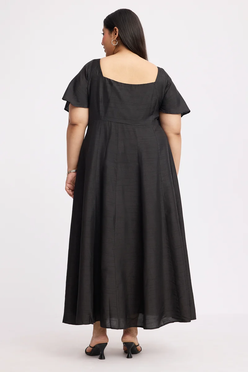 Isiy|Viscose Sweetheart Neckline Maxi Dress