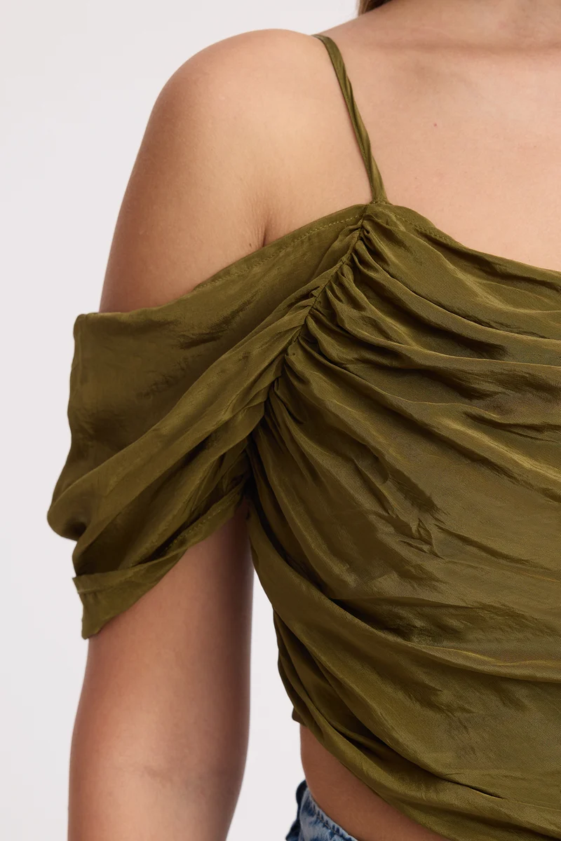 Saki Top|100% Viscose Draped Crop Top