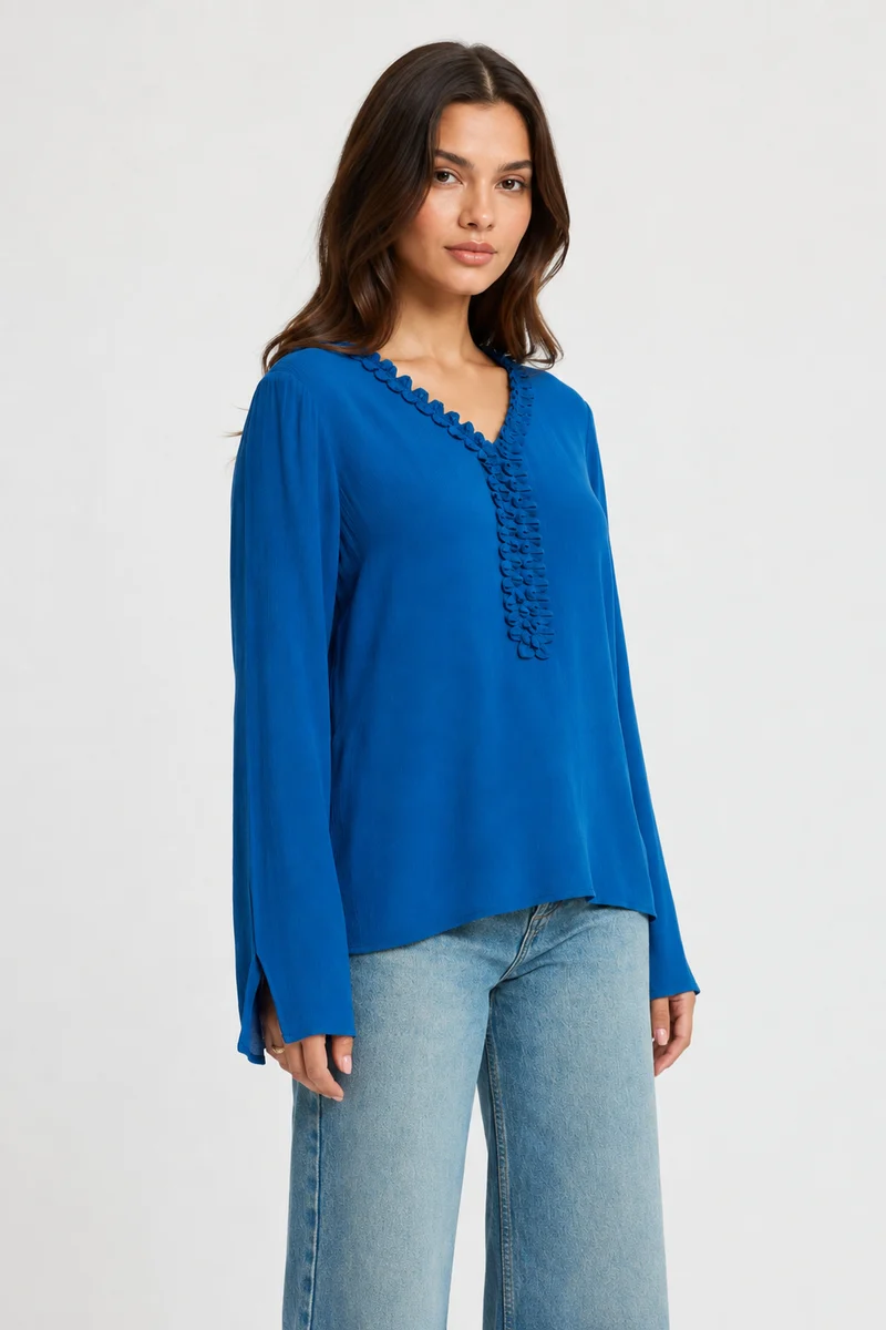 Tilopa|100% Viscose Relaxed Ruffle Neck Top