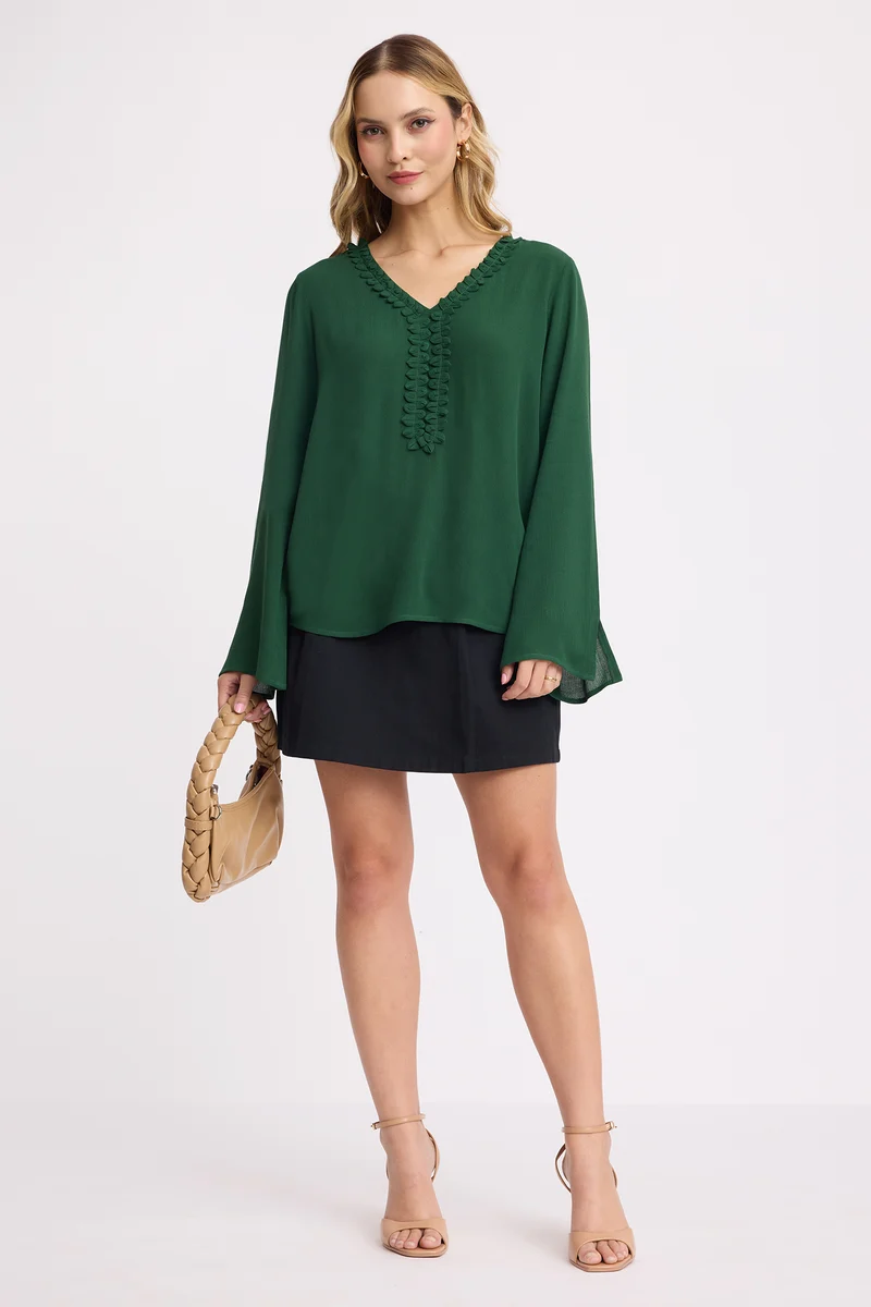 Tingzin|100% Viscose Relaxed Ruffle Neck Top