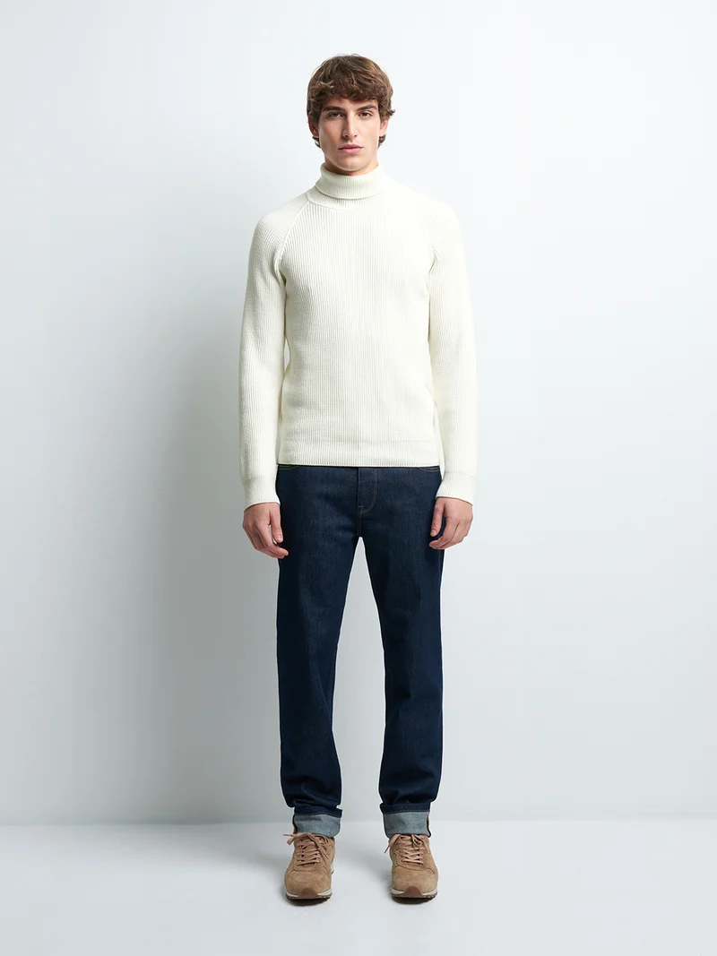 Pull col roulé