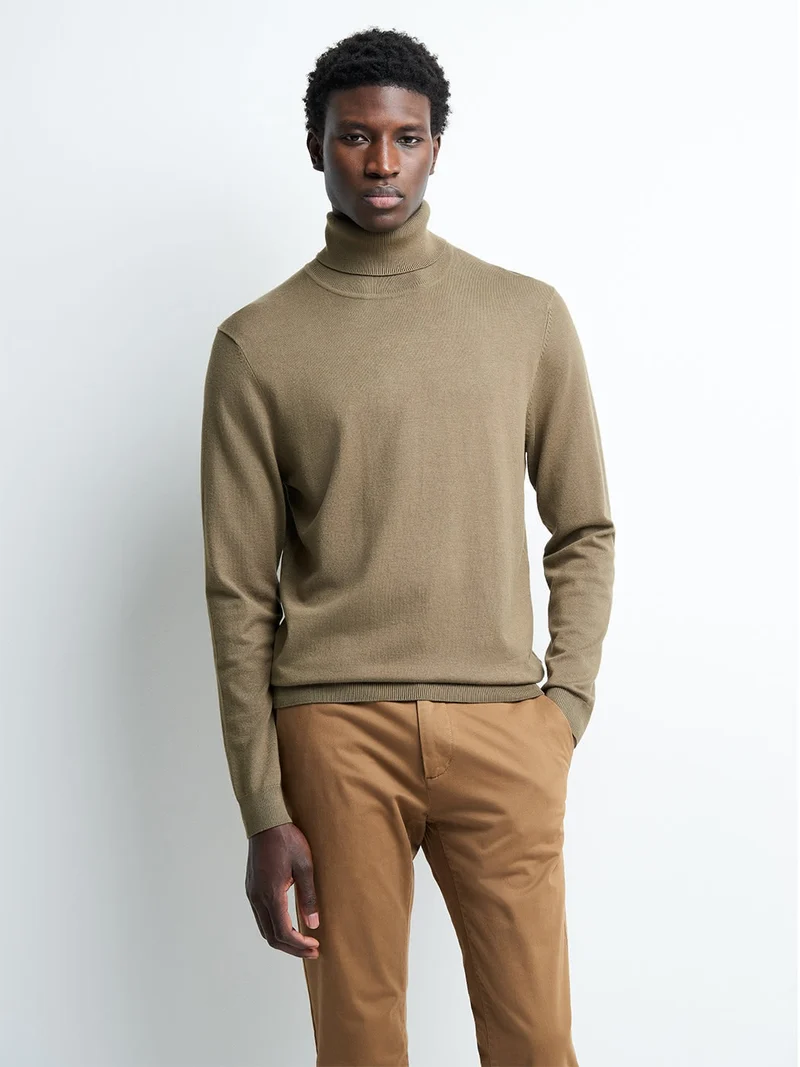 Pull col roulé en viscose certifiée