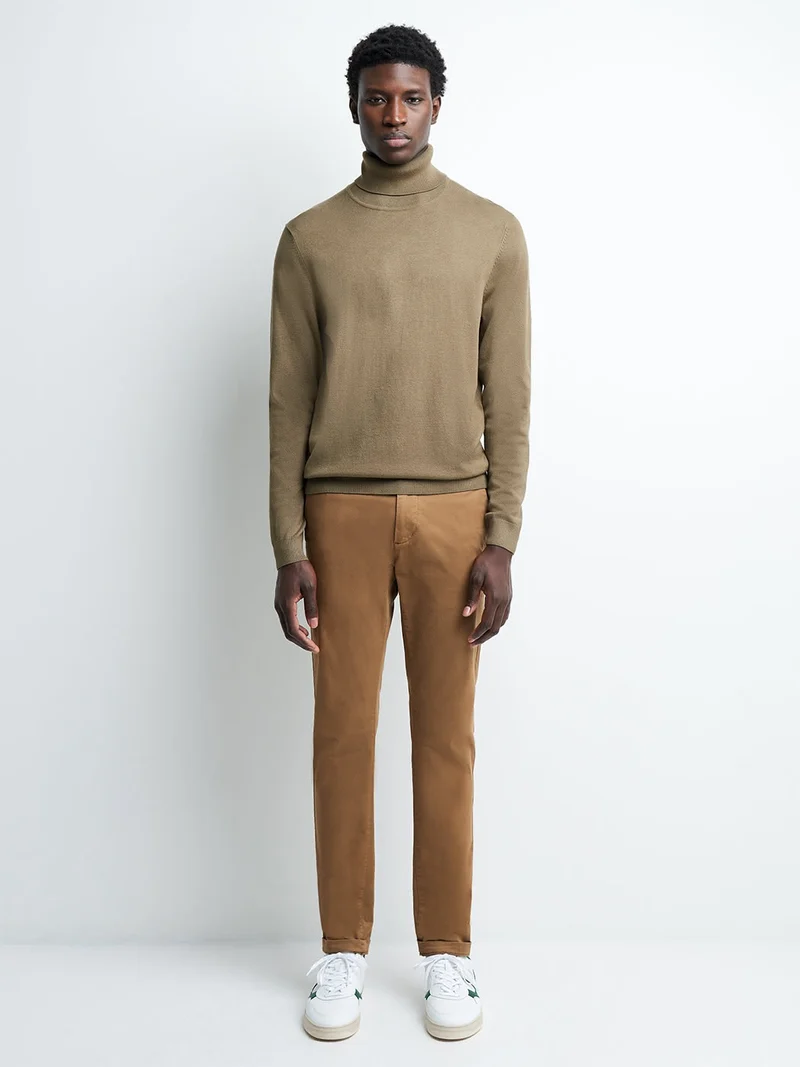 Pull col roulé en viscose certifiée