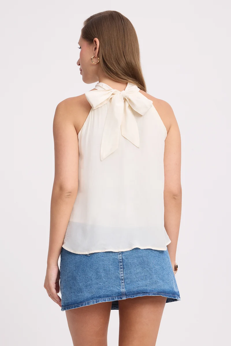 Jisoo|100% Viscose Halter Neck Tie-Up Flowy Top