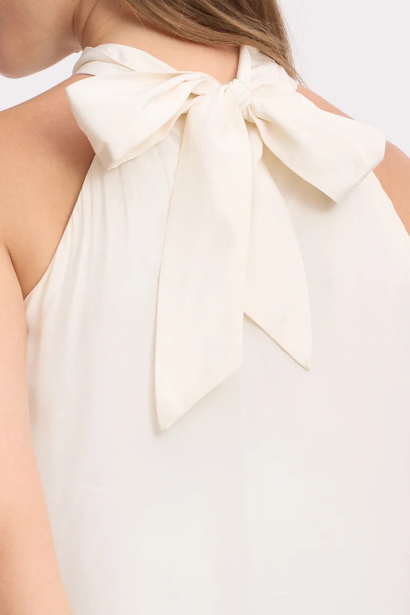 Jisoo|100% Viscose Halter Neck Tie-Up Flowy Top