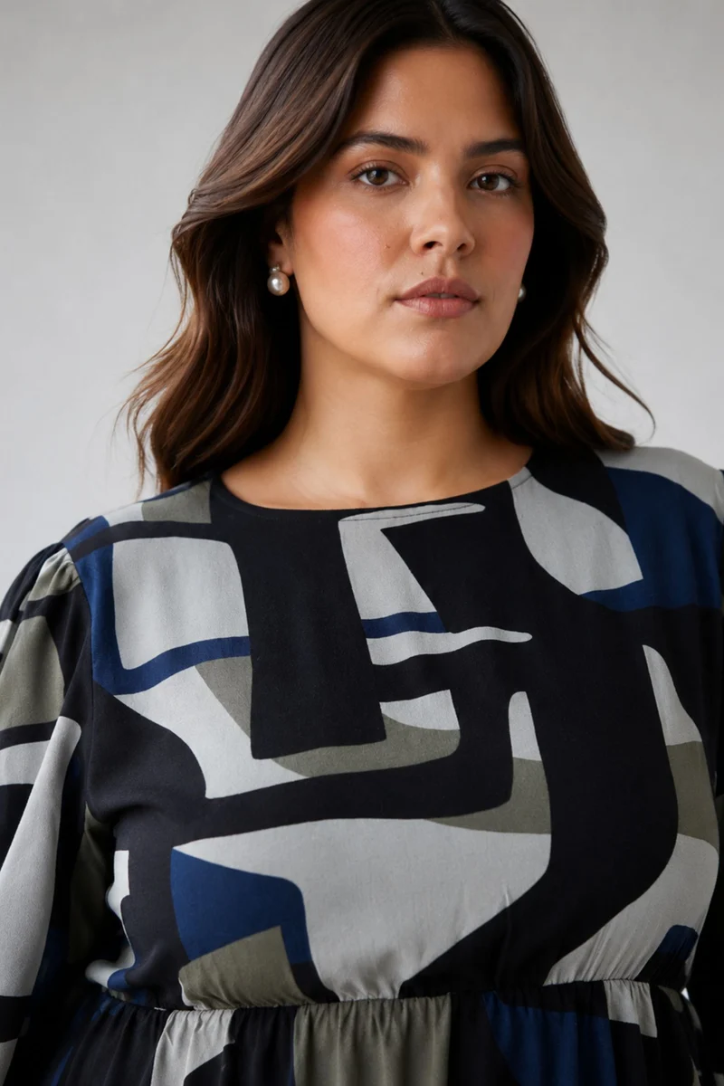 Elly|100% Viscose Abstract Printed Tiered Dress