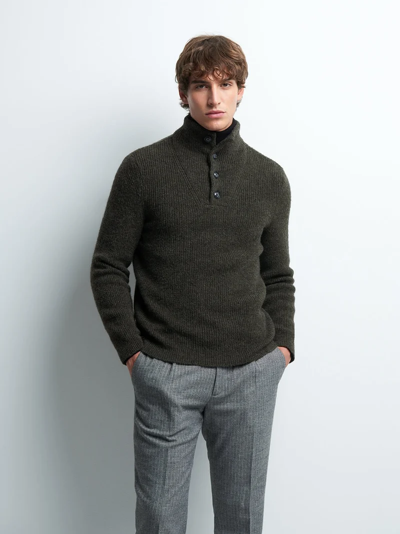 Pull col boutonné