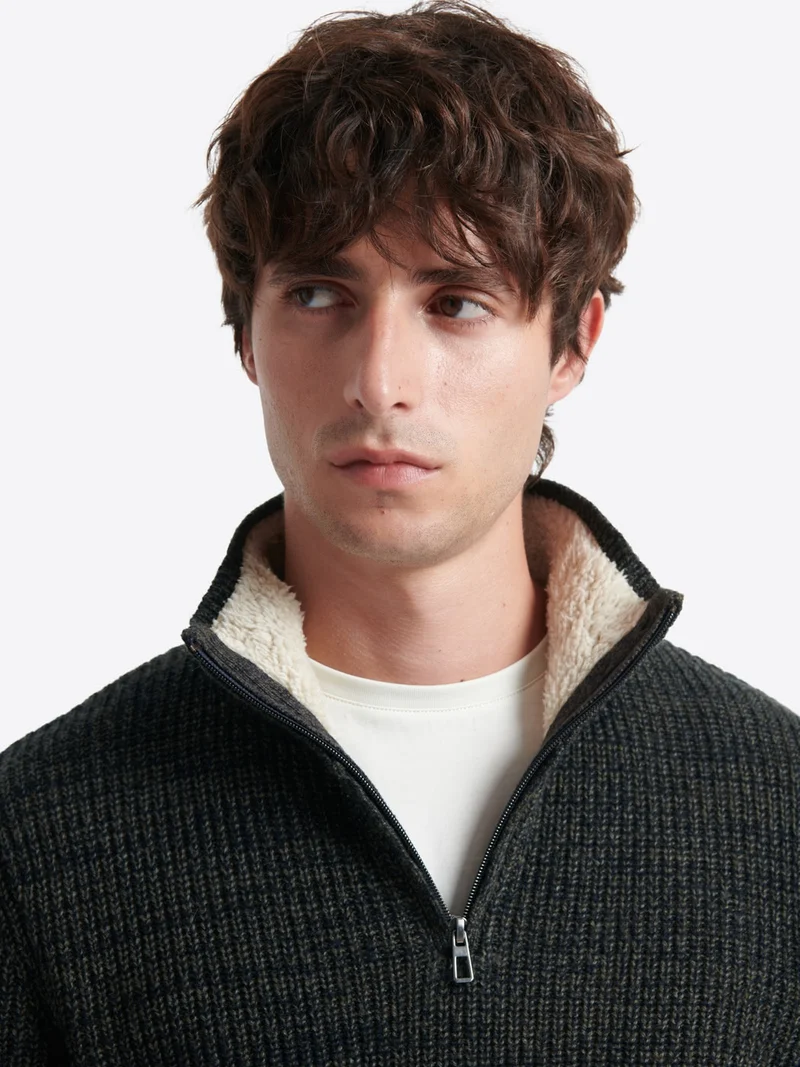 Pull à col cheminée en laine d''agneau
