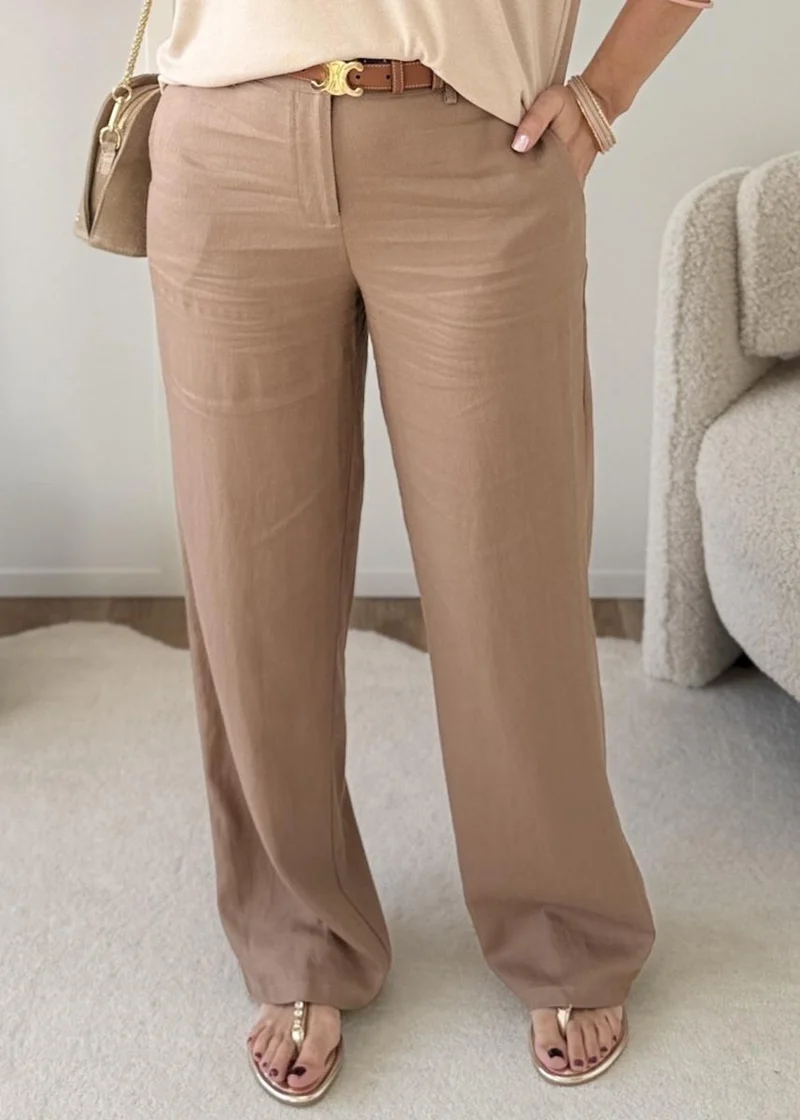 Ensemble Charlize camel