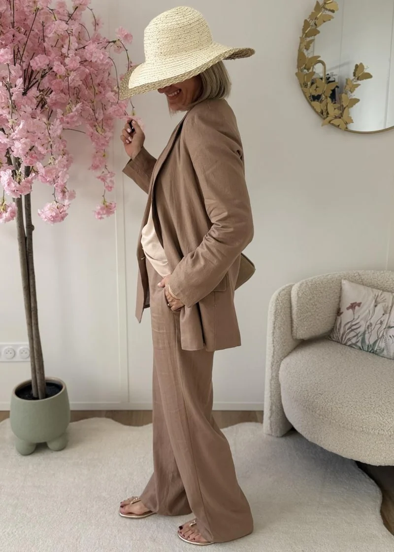 Ensemble Charlize camel