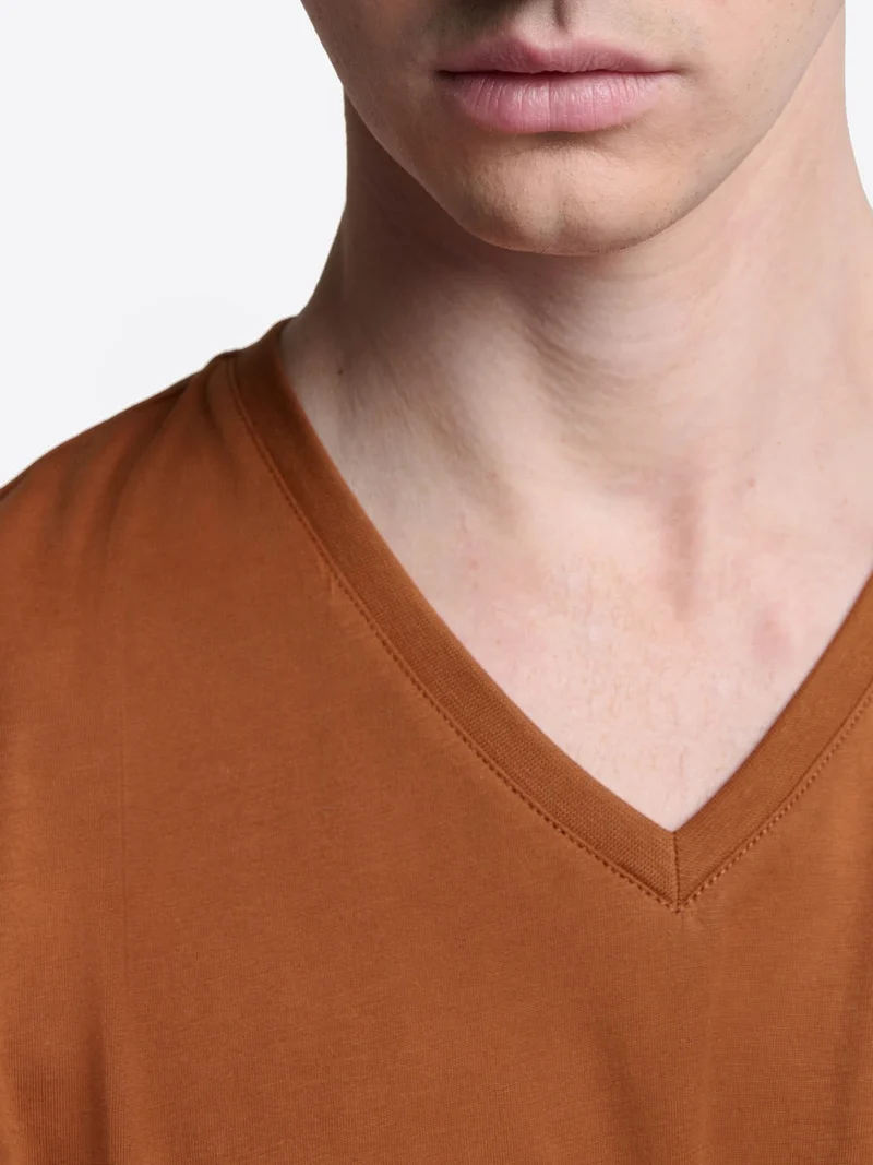 T-shirt col V en coton Supima®