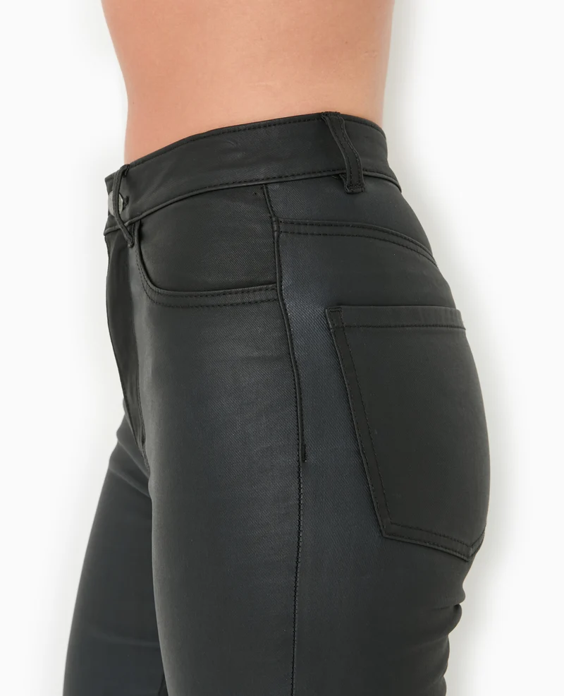 Jean skinny enduit effet cuir