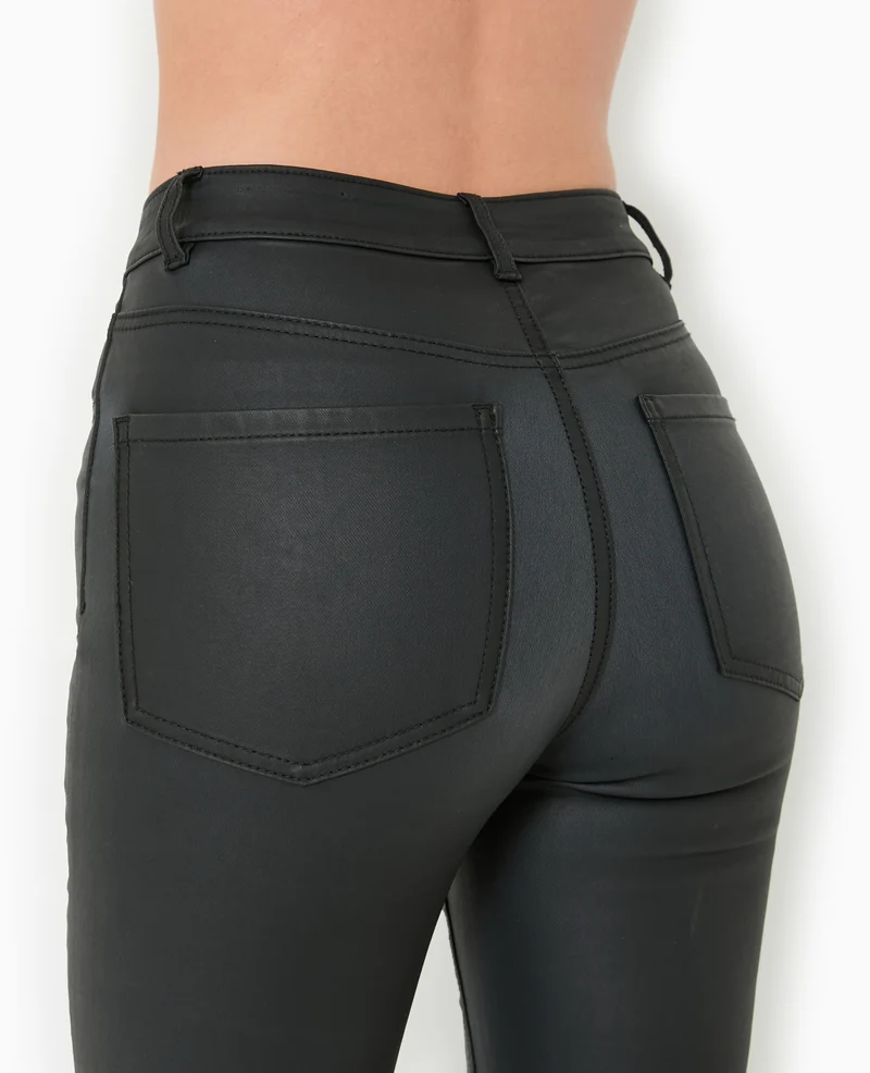 Jean skinny enduit effet cuir