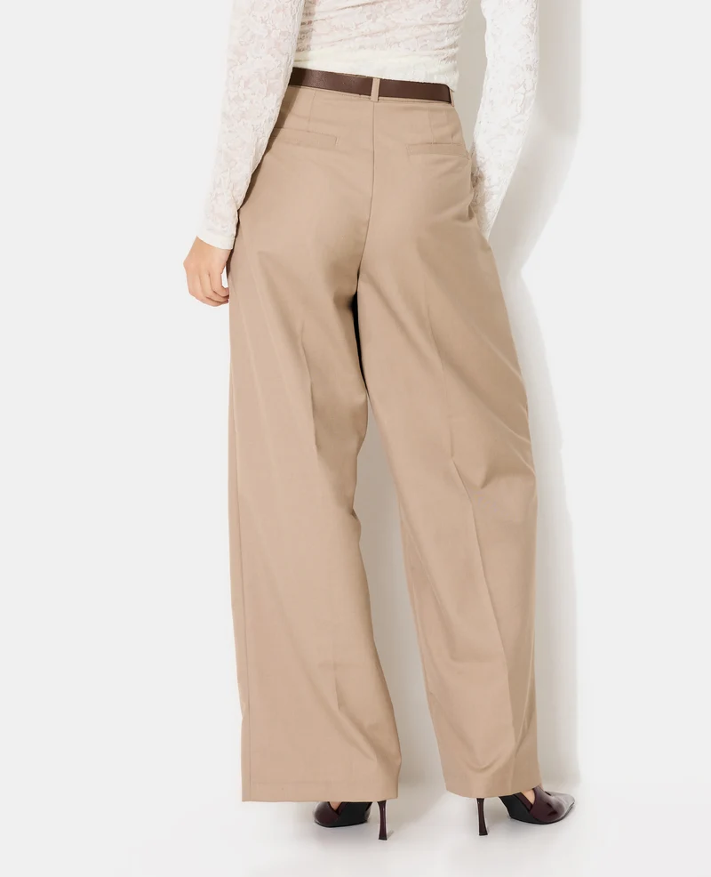 Pantalon large taille haute avec ceinture