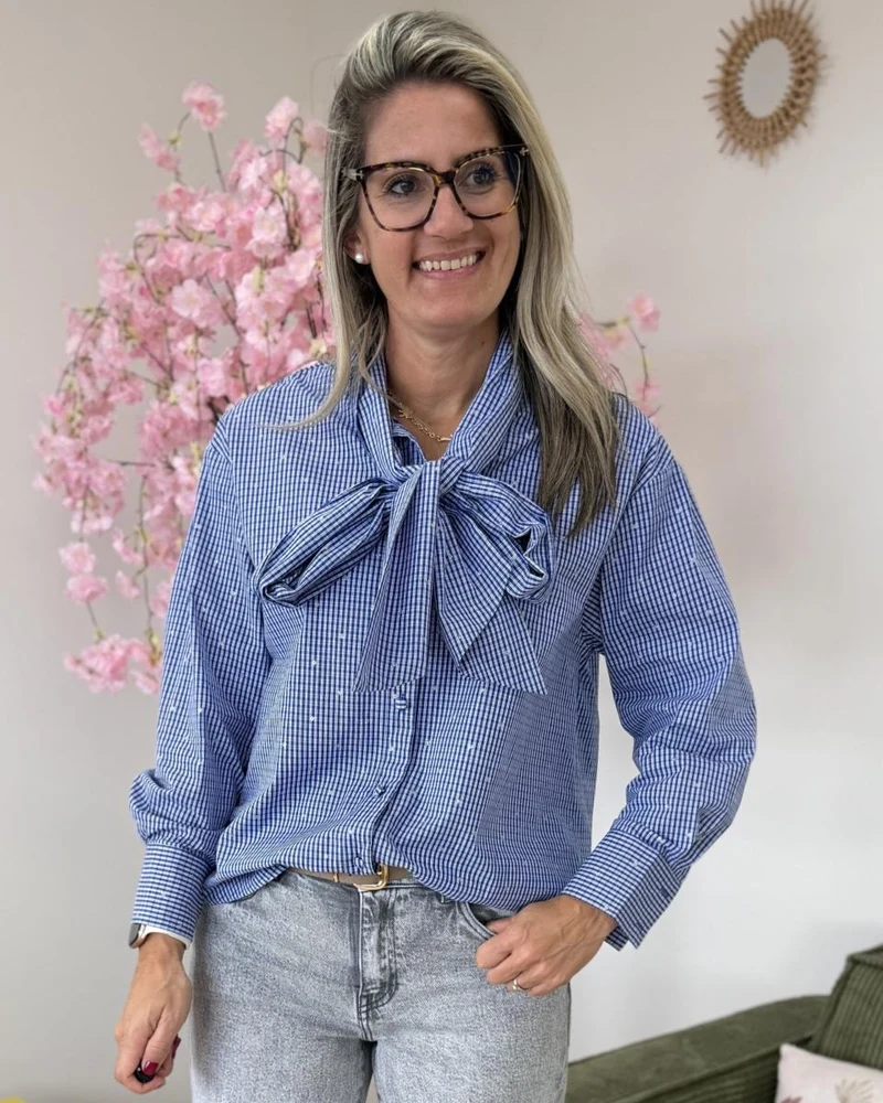 Chemise à lavallière