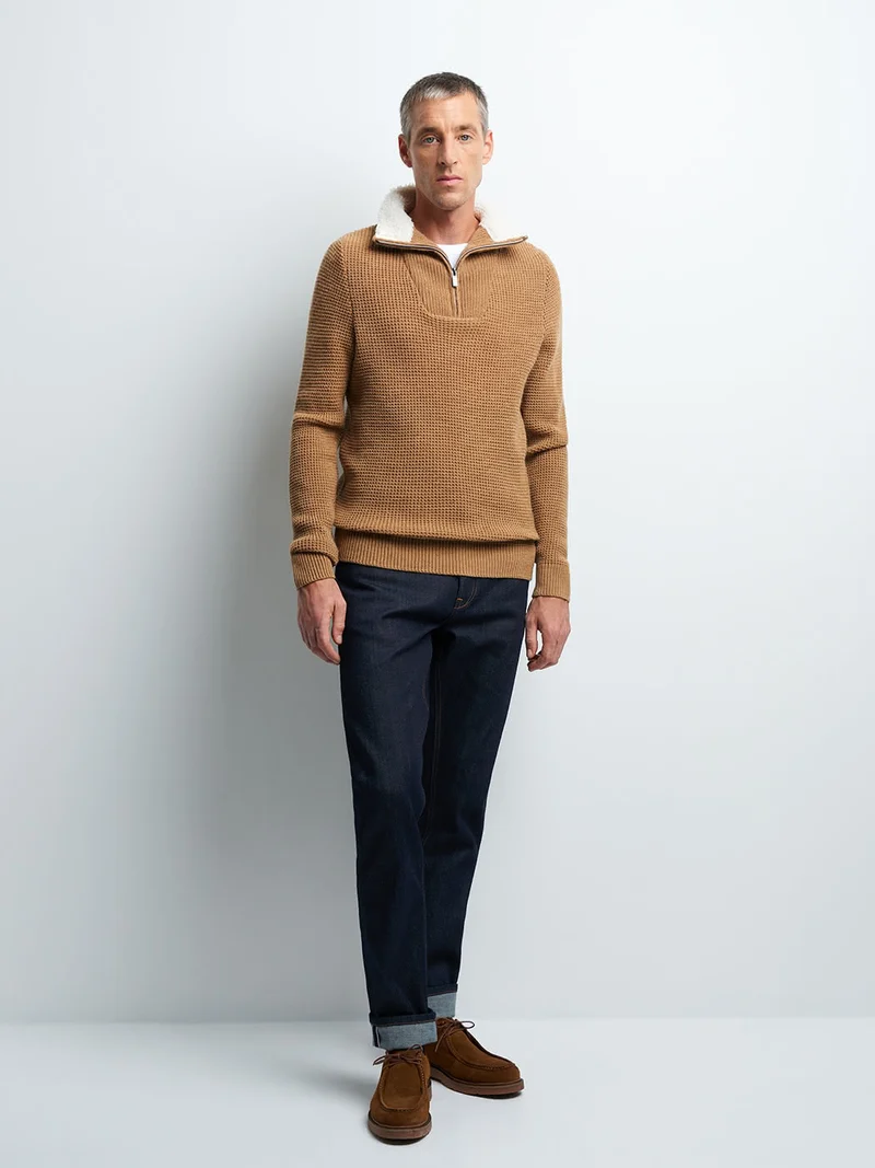 Pull col montant zippé