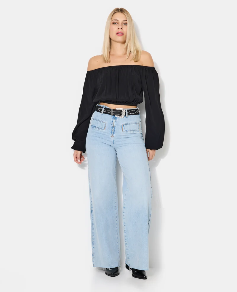 Blouse courte encolure Bardot