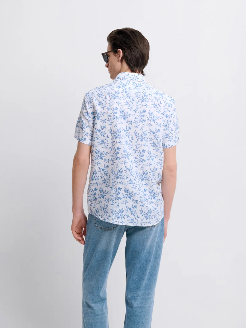 Chemise manches courtes en lin fleurie