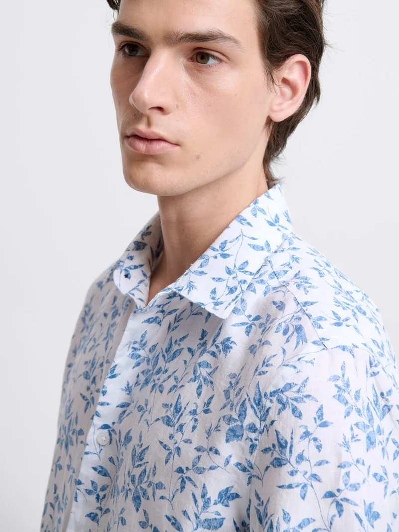 Chemise manches courtes en lin fleurie