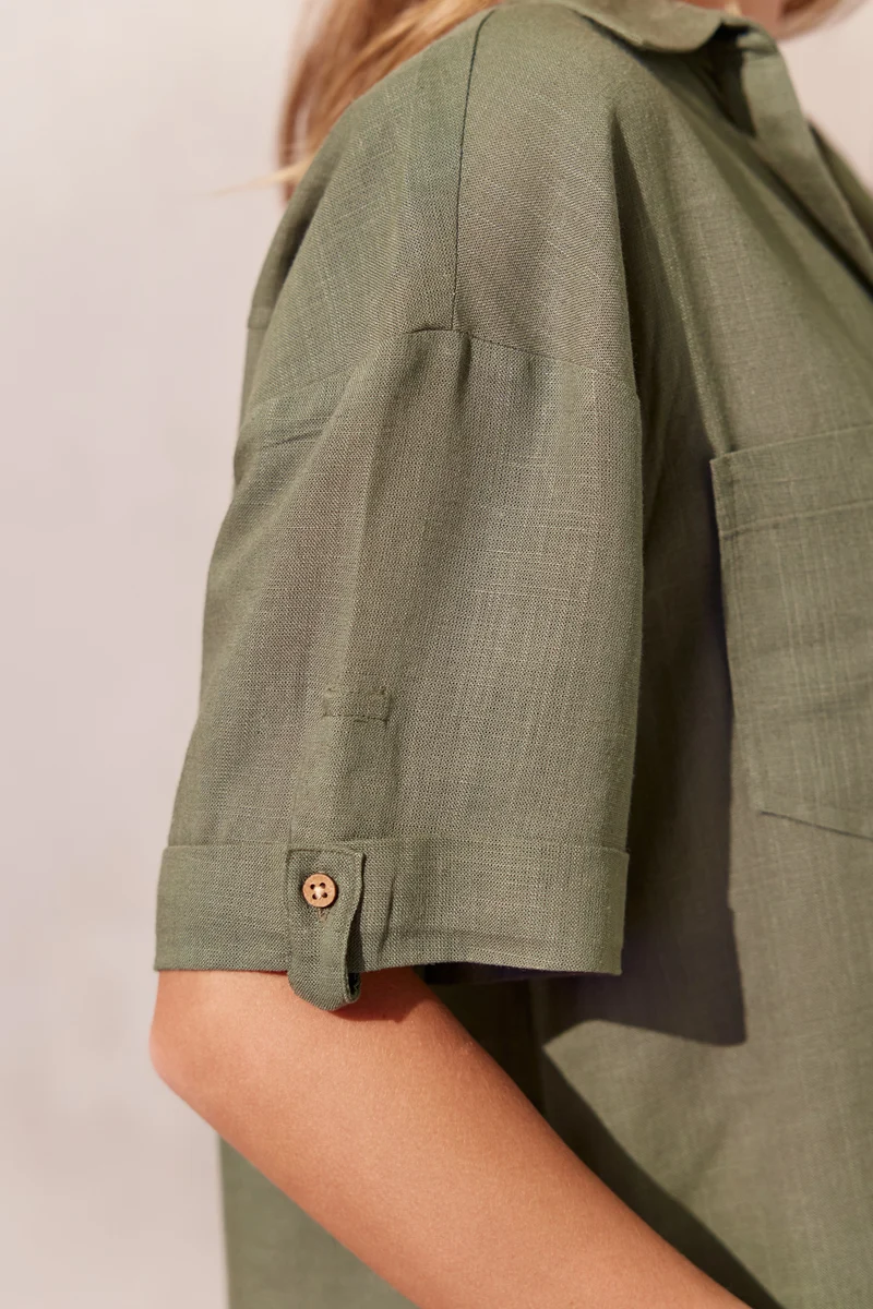 Lipa|Linen Collared Shirt With Boxy Fit