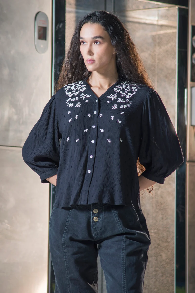 Arther|100% Viscose Top With Intricate Contrast Embroidery