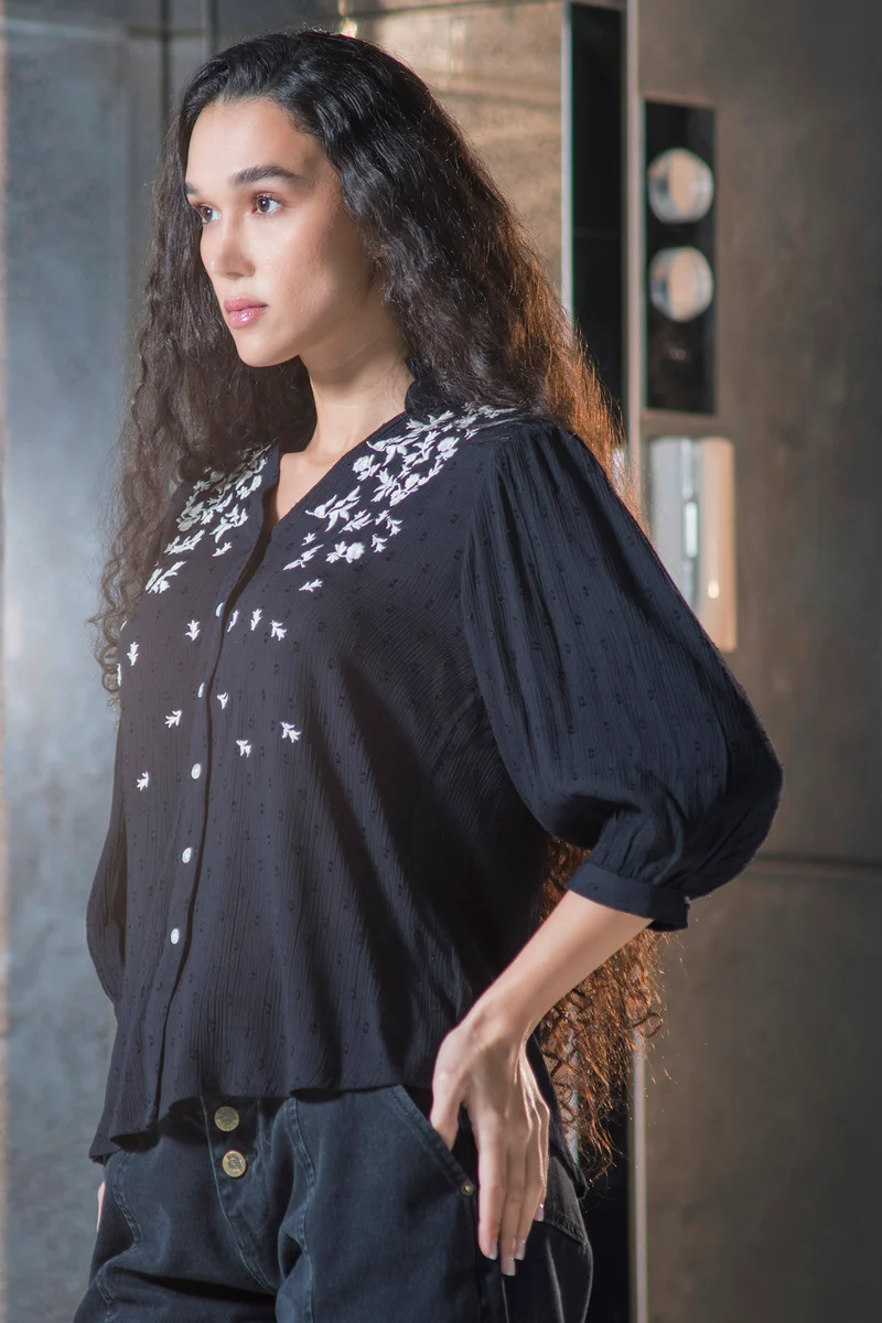 Arther|100% Viscose Top With Intricate Contrast Embroidery