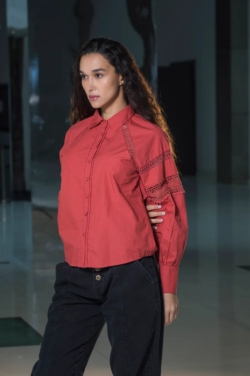 Tasa|100% Cotton Shirt With Lace Detail Blouson Fit