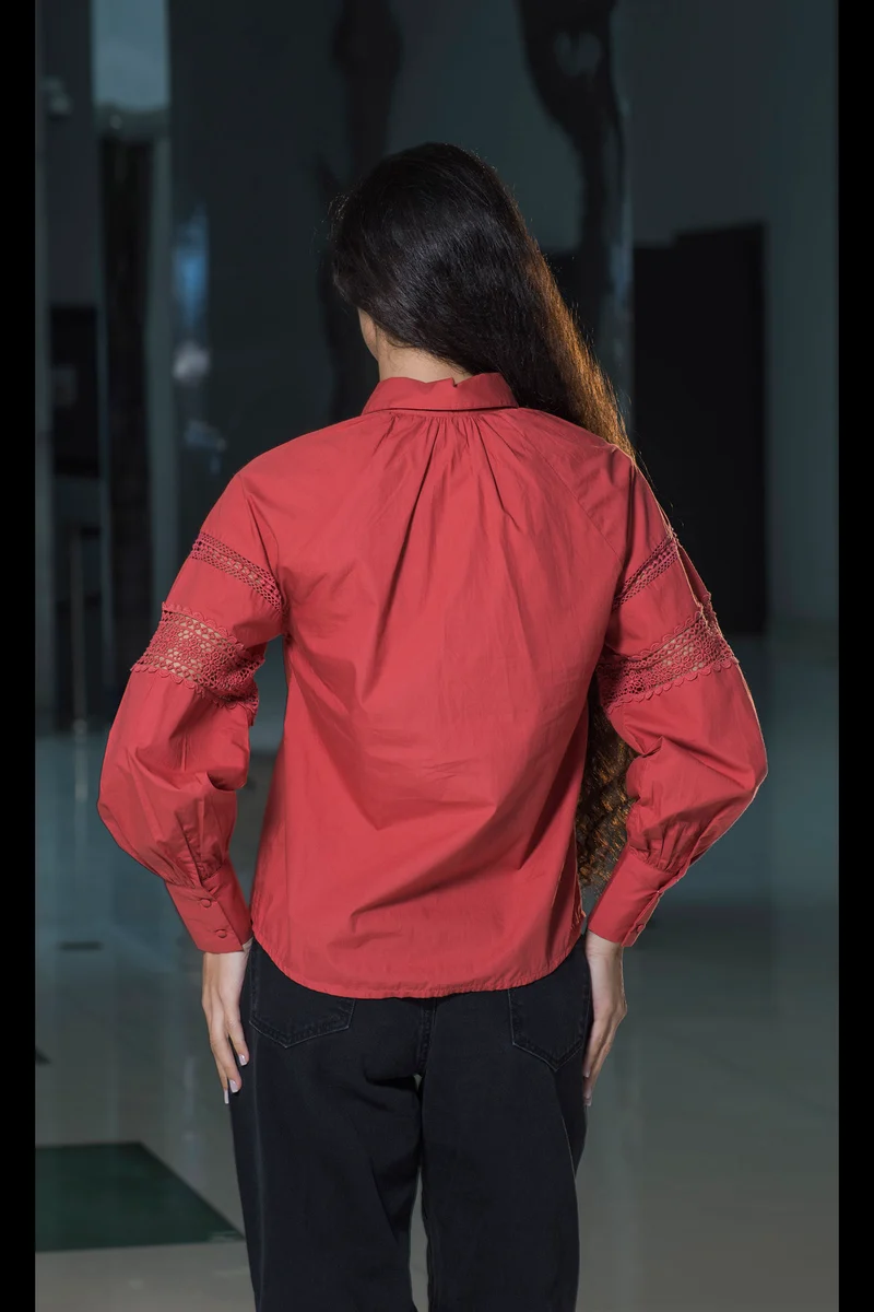 Tasa|100% Cotton Shirt With Lace Detail Blouson Fit