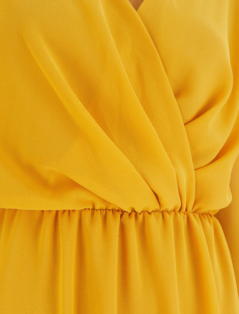 Robe évasée en voile à col cache-coeur - Moutarde