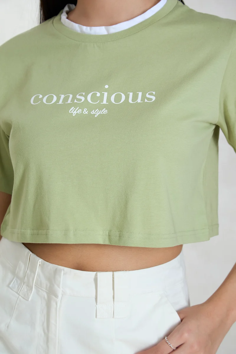Rogue|100% Cotton Contrast Neck Crop Graphic Tee
