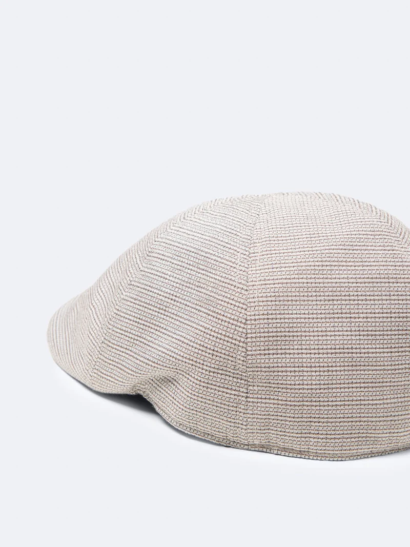 Casquette plate micro-motif