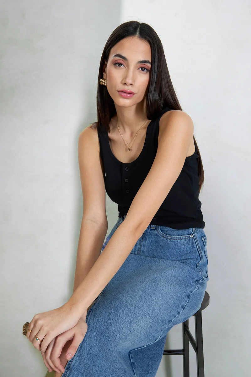 Vixen|100% Cotton Black Sleeveless Scoopneck Top