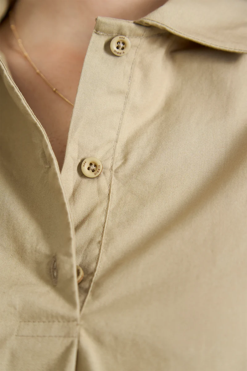 Ava|100% Cotton Crop Shirt With Padded Shoulder