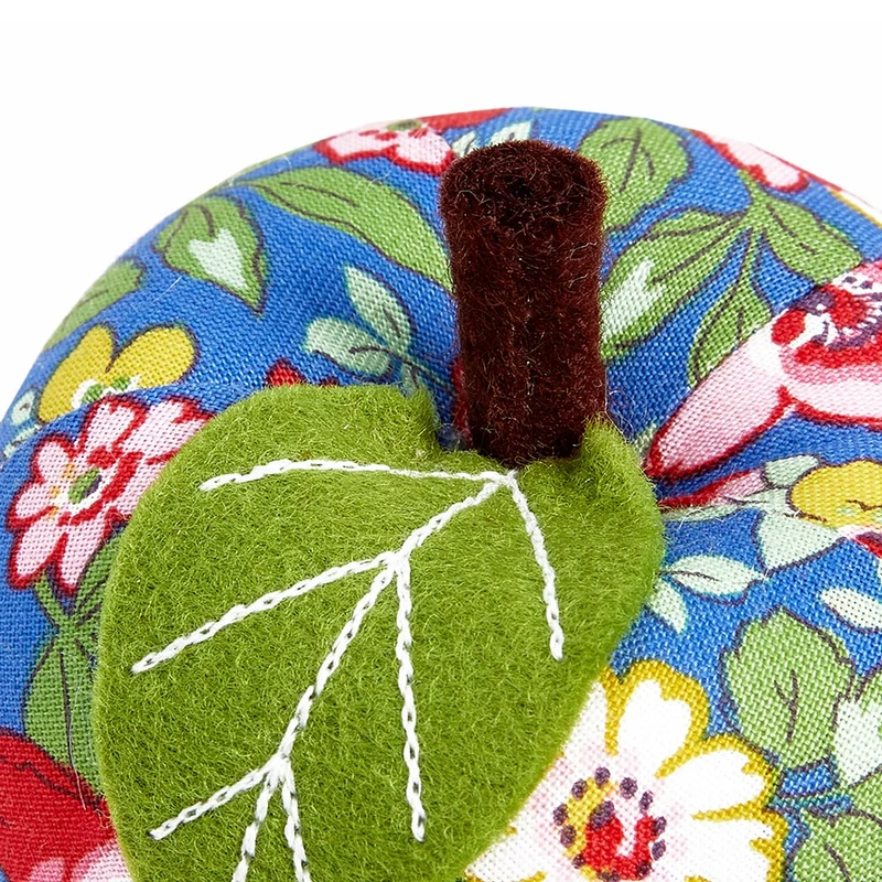 Liberty | Coussin à épingles Pomme | Floraison des Haies