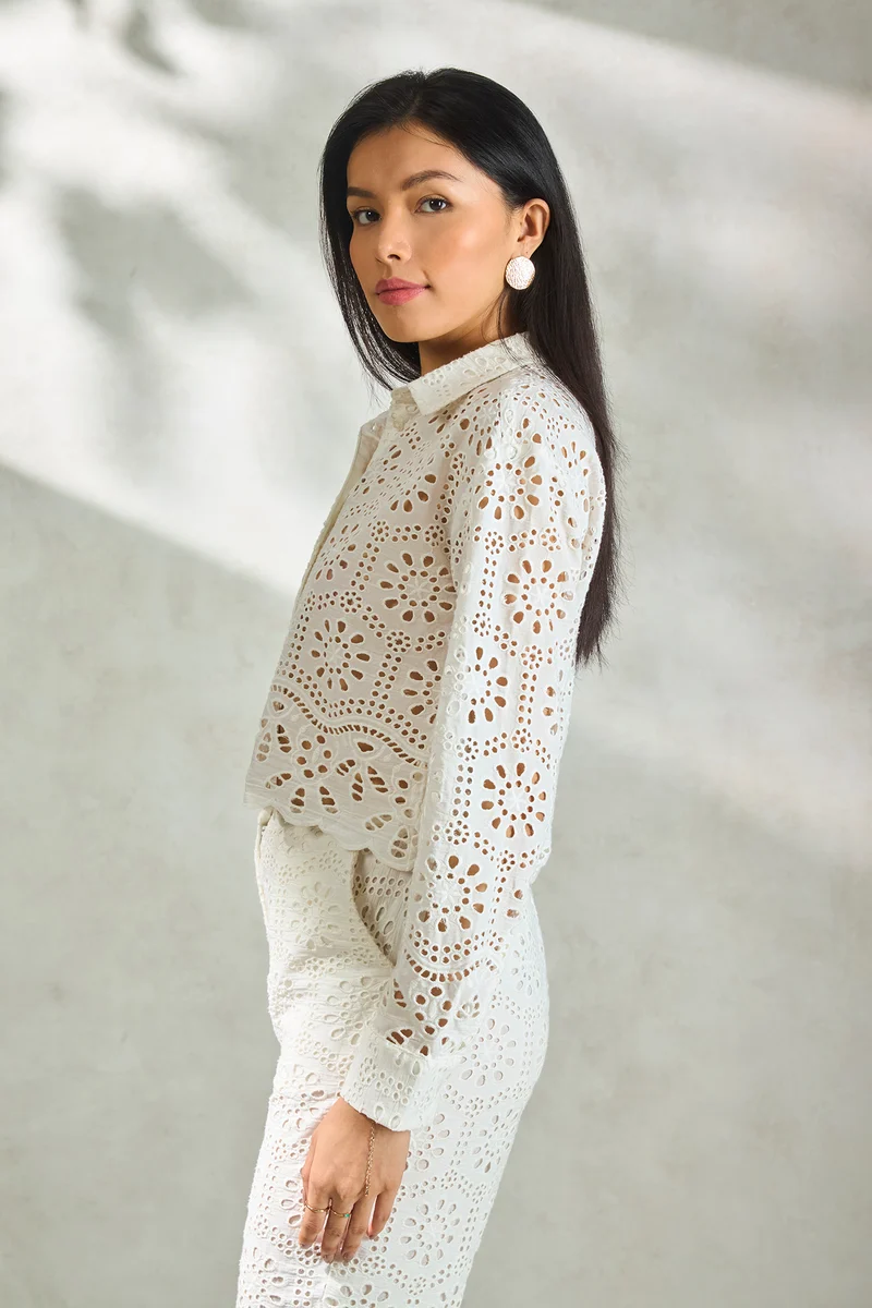 Martha|100% Cotton White Boxy Shirt With Scallop Hem