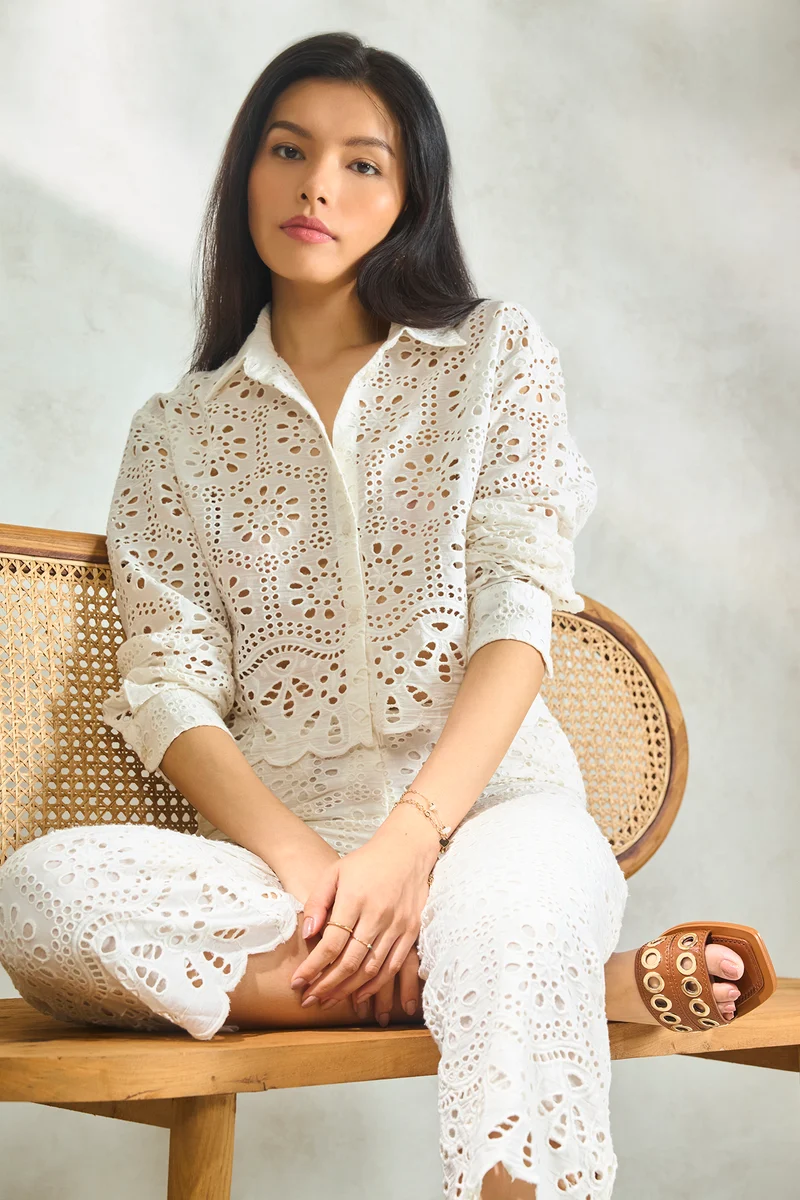 Martha|100% Cotton White Boxy Shirt With Scallop Hem