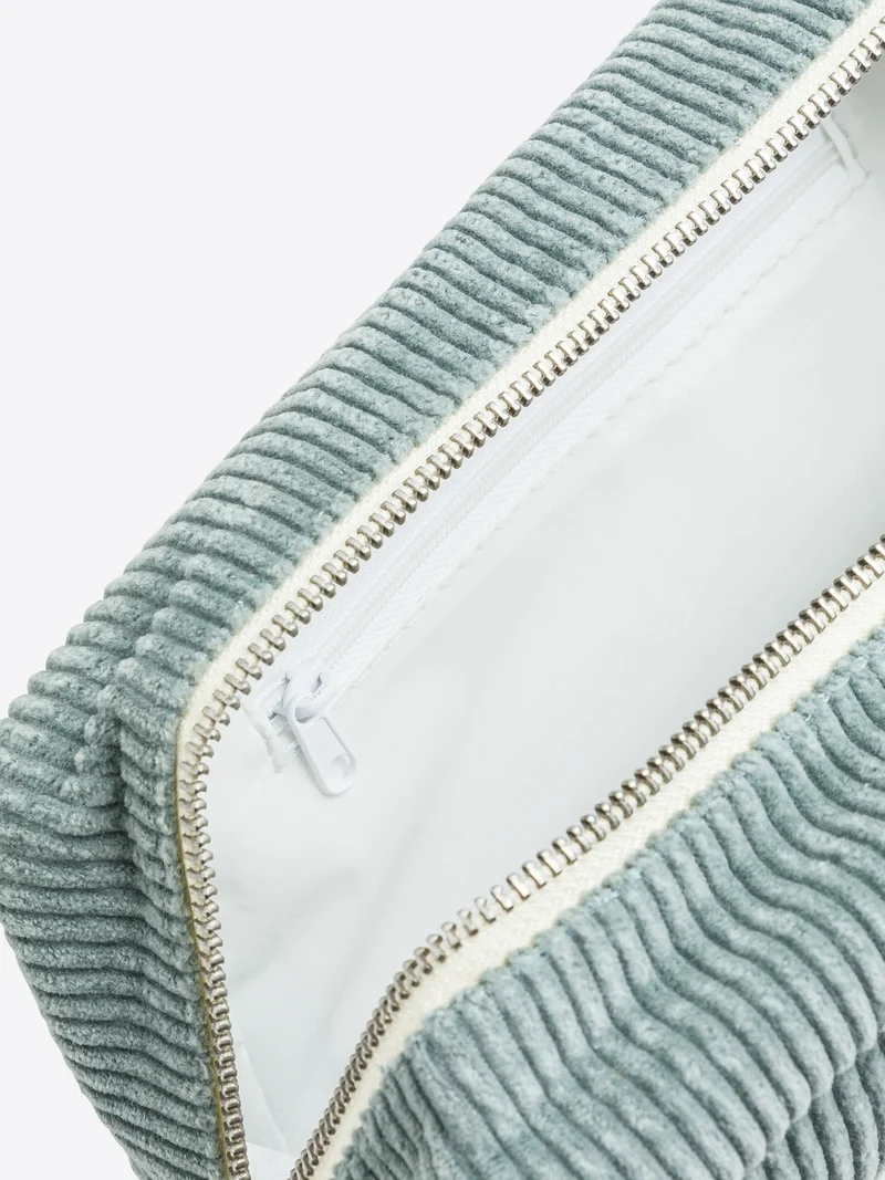 Trousse de toilette en velours