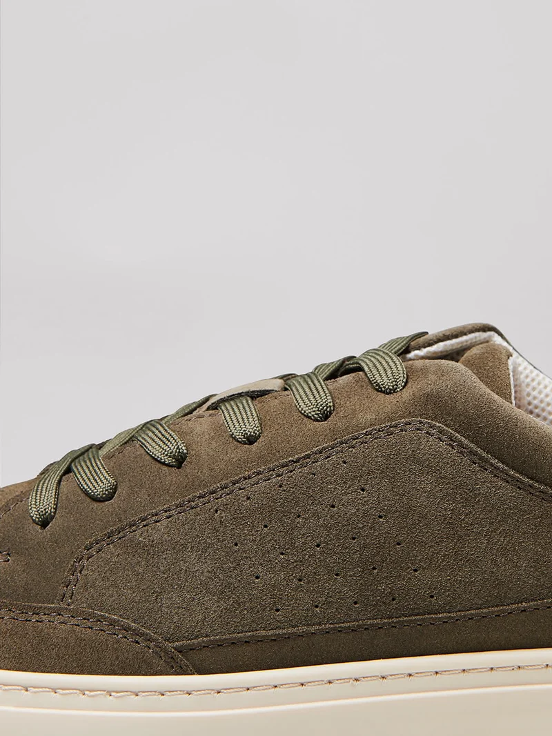 Baskets en cuir