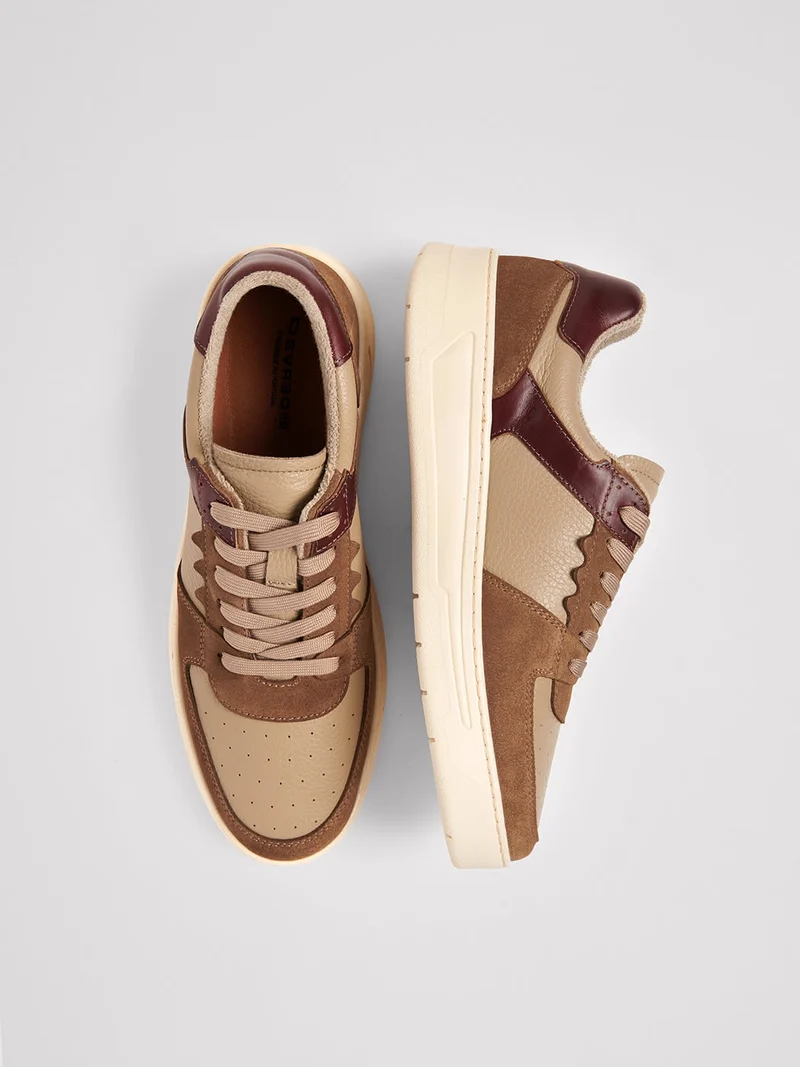 Baskets en cuir