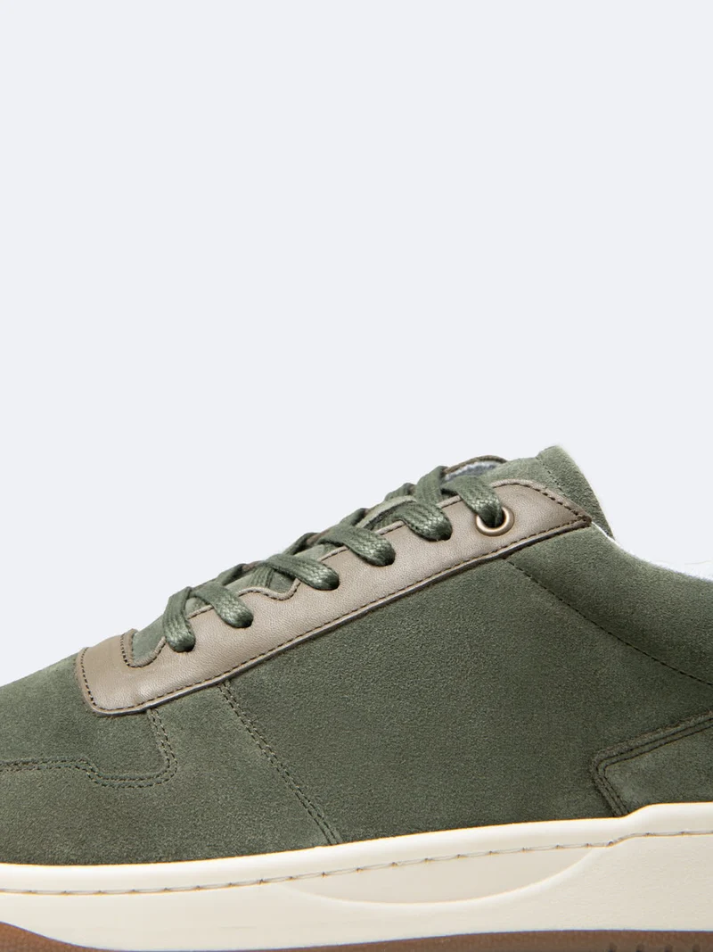 Baskets en cuir